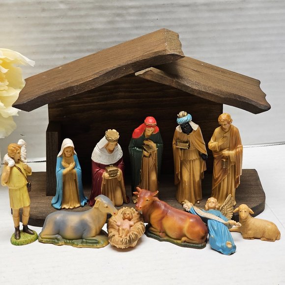 Vintage Hong Kong Nativity Set Baby Jesus Animals Wise Men Mary Angel Hong Kong - Picture 1 of 16